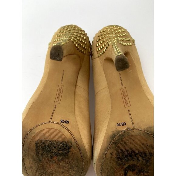 ✨2/$20✨ Vince Camuto Women's Tan High Heels with Gold Tacks Pumps Size 6 - Picture 12 of 16